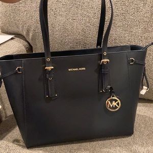 Michael Kors Voyager Medium Crossgrain Leather Tote Bag